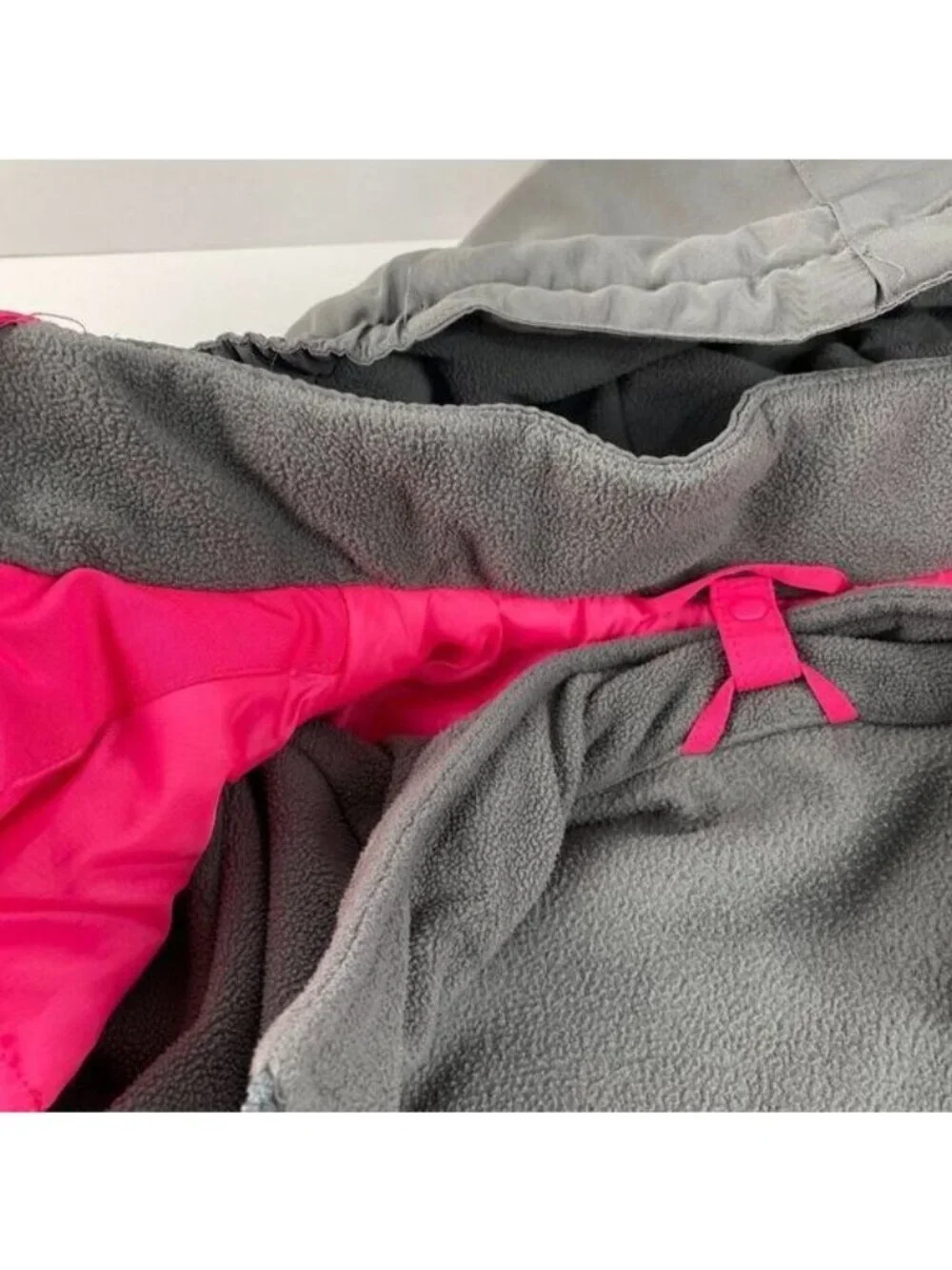 Roebuck & Co youth pink puffer with hood Comfort pre owned Big Kids Size Medium